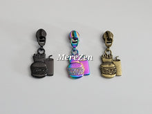 Load image into Gallery viewer, Snack Pack Zipper Pull - No.5