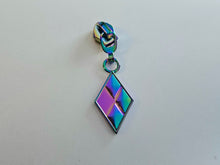 Load image into Gallery viewer, Diamond Cut Zipper Pull - No.5
