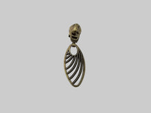 Load image into Gallery viewer, Feather Fan Zipper Pull - No.5