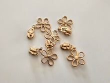 Load image into Gallery viewer, Daisy Zipper Pull - No.5
