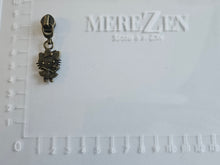 Load image into Gallery viewer, Kity Zipper Pull - No.5