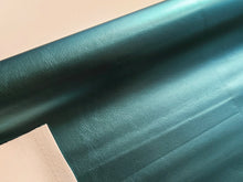 Load image into Gallery viewer, Pearlescent Vinyl