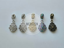 Load image into Gallery viewer, House Crest Zipper Pull - No.5