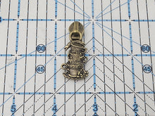 Load image into Gallery viewer, Teacups Zipper Pull - No.5
