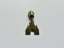 Load image into Gallery viewer, Castle Zipper Pull - No.5