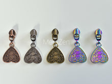 Load image into Gallery viewer, Celtic Skull Zipper Pull - No.5