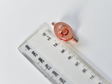 Load image into Gallery viewer, Oval Twist lock