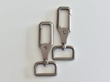 Load image into Gallery viewer, Long Swivel Hooks - 1 Inch & 8cm Long - 2 pack