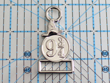 Load image into Gallery viewer, Hat Platform 1 inch (25mm) Strap Connector - 2 pack