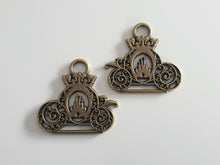 Load image into Gallery viewer, Castle Carriage 3/4 inch (22mm) Strap Connector - 2 pack