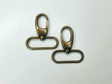 Load image into Gallery viewer, Oblong Swivel Hooks - 1.5 Inch (38mm) - 2 pack
