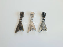 Load image into Gallery viewer, Spaceship Zipper Pull - No.5