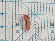 Load image into Gallery viewer, Flipper Zipper Pull - No.5