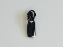 Load image into Gallery viewer, Flipper Zipper Pull - No.5