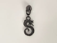 Load image into Gallery viewer, Sandworm Zipper Pull - No.5