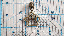 Load image into Gallery viewer, Paw Zipper Pull - No.5