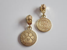 Load image into Gallery viewer, Dog Lover Zipper Pull - No.5