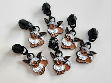 Load image into Gallery viewer, Floral Fox Zipper Pull - No.5
