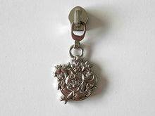 Load image into Gallery viewer, M Kart Zipper Pull - No.5
