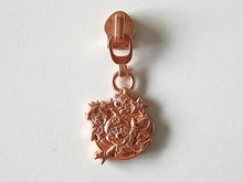 Load image into Gallery viewer, M Kart Zipper Pull - No.5