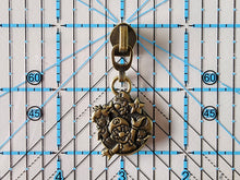 Load image into Gallery viewer, M Kart Zipper Pull - No.5