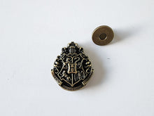 Load image into Gallery viewer, House Crest Magnetic Lock