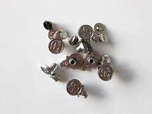 Load image into Gallery viewer, Hat Platform Chicago Screws (6mm) - 8 pack