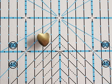 Load image into Gallery viewer, Heart Chicago Screws (3mm stem with a 6mm screw) - 8 pack