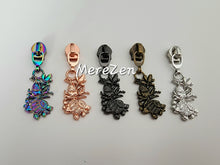 Load image into Gallery viewer, Aussie Flora Zipper Pull - No.5