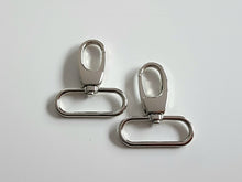 Load image into Gallery viewer, Oblong Swivel Hooks - 1.5 Inch (38mm) - 2 pack
