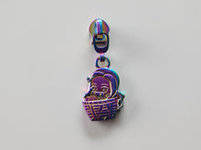 Load image into Gallery viewer, Basket Lady Zipper Pull - No.5