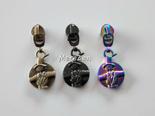 Load image into Gallery viewer, Scarecrow Zipper Pull - No.5