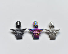 Load image into Gallery viewer, Space Alien Zipper Pull - No.5