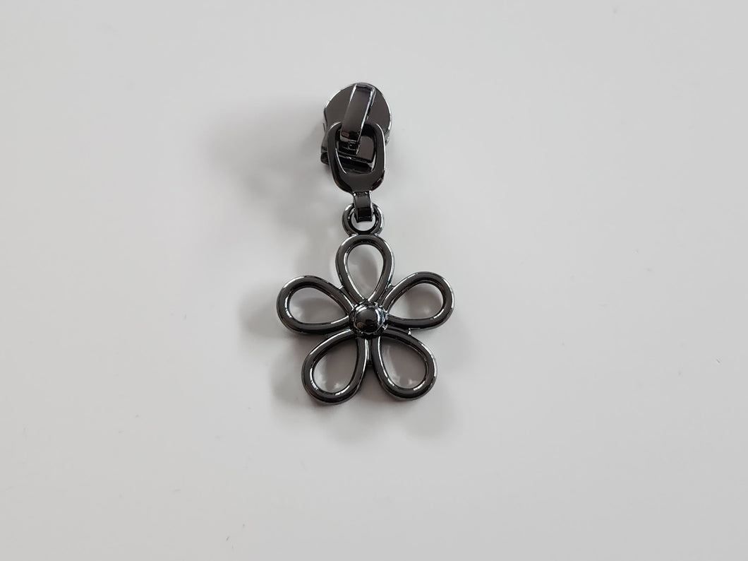 Daisy Zipper Pull - No.5