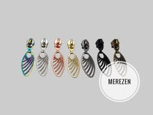 Load image into Gallery viewer, Feather Fan Zipper Pull - No.5
