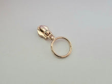 Load image into Gallery viewer, Small O Zipper Pull - No.5
