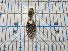 Load image into Gallery viewer, Feather Fan Zipper Pull - No.5
