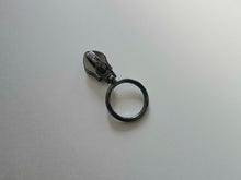 Load image into Gallery viewer, Small O Zipper Pull - No.5
