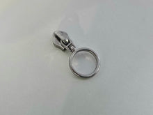 Load image into Gallery viewer, Small O Zipper Pull - No.5
