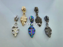 Load image into Gallery viewer, Leaf Zipper Pull - No.5
