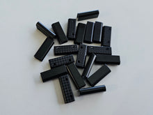 Load image into Gallery viewer, Strap Ends 1 Inch (25mm), 4mm Gap, Screw in - 4 / 20 pack

