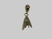 Load image into Gallery viewer, Spaceship Zipper Pull - No.5
