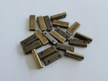 Load image into Gallery viewer, Strap Ends 1 Inch (25mm), 4mm Gap, Screw in - 4 / 20 pack
