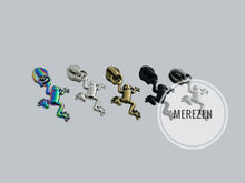 Load image into Gallery viewer, Frog Zipper Pull - No.5
