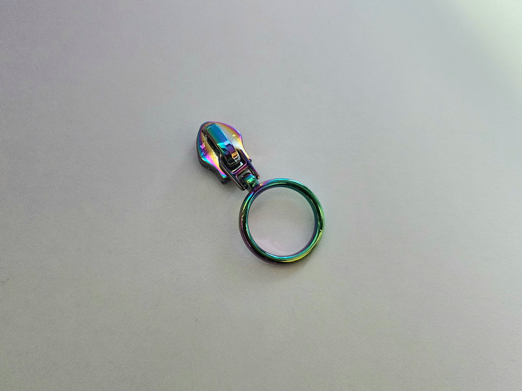 Small O Zipper Pull - No.5