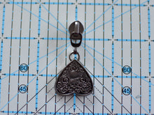 Load image into Gallery viewer, Celtic Skull Zipper Pull - No.5
