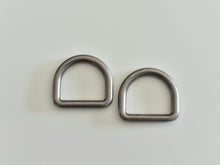 Load image into Gallery viewer, D Rings - 1 Inch 4.5mm thick - 2 pack
