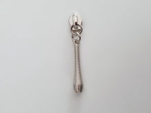 Load image into Gallery viewer, Rippled Tear Drop Zipper Pull - No.5
