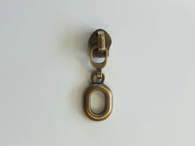 Load image into Gallery viewer, Oval Drop Zipper Pull - No.5
