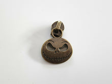 Load image into Gallery viewer, Skullington Zipper Pull - No.5
